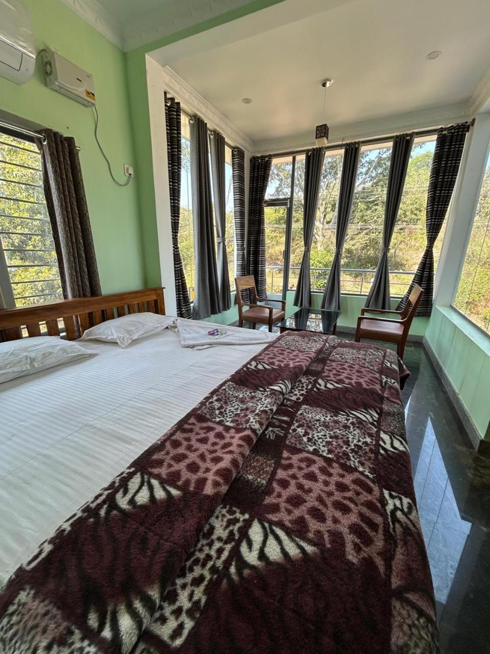 Yelagiri Goldhill Resort Exterior photo